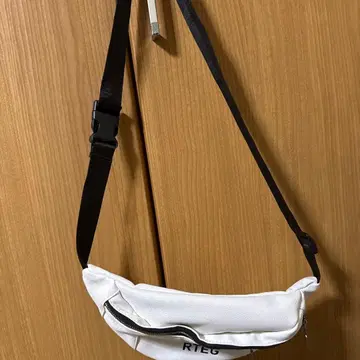 RTEG 숄더백 화이트