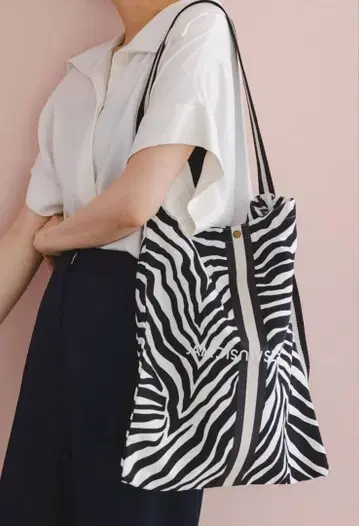 NOBLE 엔잼 캔버스 백 제브라