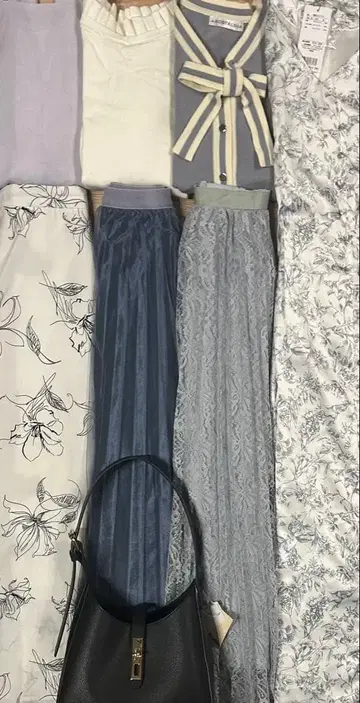 깔끔한 페미닌 블루 계열 니트 꽃무늬 원피스 스커트 묶음 판매