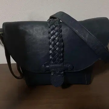 개점 세일 인기 고품질 다코타 가죽 로고 엠보싱 엮음 숄더백