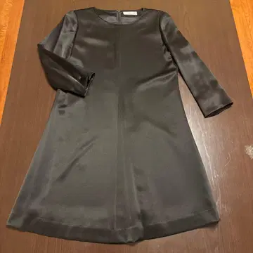 블랙 칠부 소매 원피스