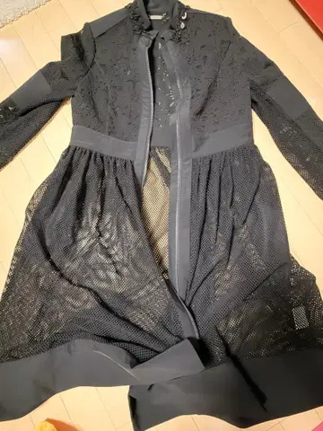 사에라 블랙 메쉬 롱 코트