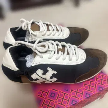 토리버치 여성용 스니커즈 블랙/화이트/브라운 박스 있음