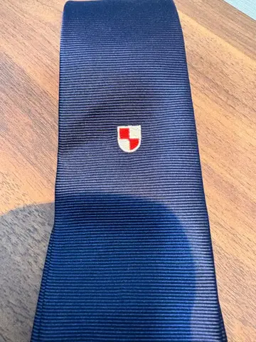 SHIPS 테일러 스타일, 네이비 스트라이프 넥타이 엠블럼 포함