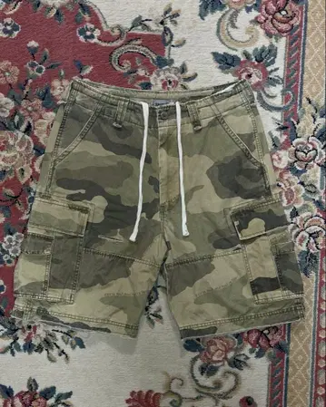 Wanna 카모플라쥬 카고 숏팬츠