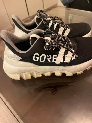 MERRELL 캐주얼 스니커즈 블랙/화이트