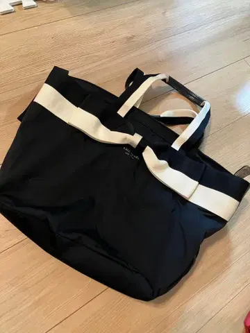 케이트 스페이드 마더백 기저귀 시트 포함