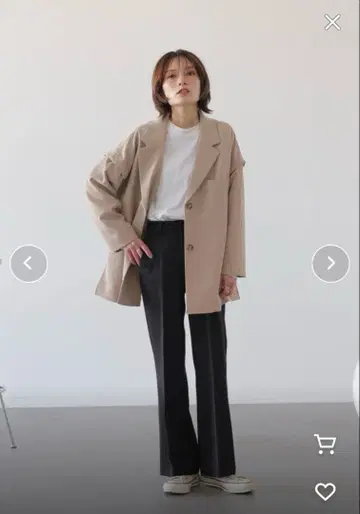 [ rem closet ] 센터 프레스 플레어 팬츠