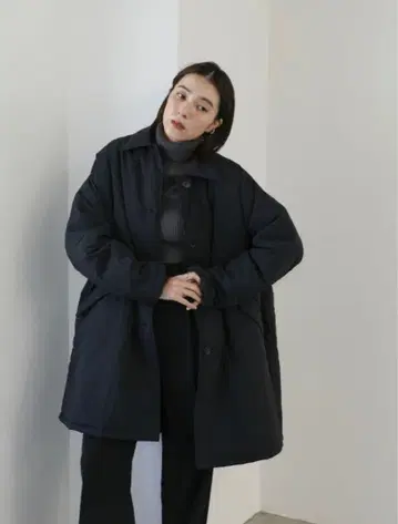 [ 새상품급 ] 셀렉모카 충전솜 다운 미들 코트 블랙