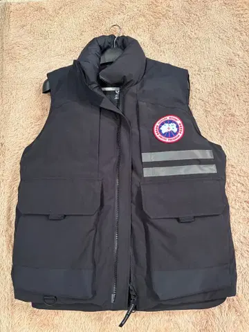 Canada Goose 블랙 다운 베스트 L