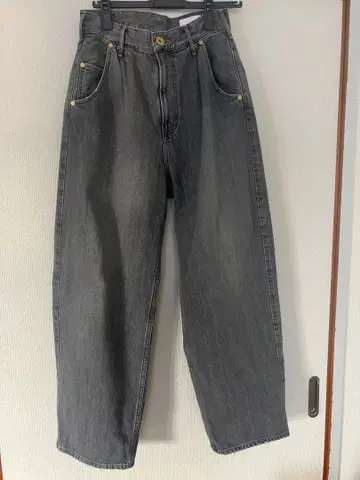 conte upper hights 별주 데님