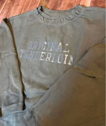 텐더로인 크루 넥 스웨트/올리브 L 사이즈