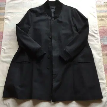 와이즈 WORK SHOP 블랙 A라인 코트 리브 옷깃 소매