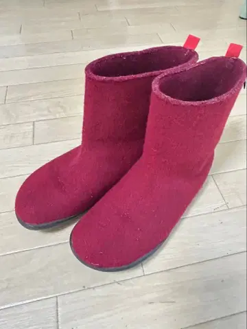 COMPER 빨간색 펠트 어그 부츠