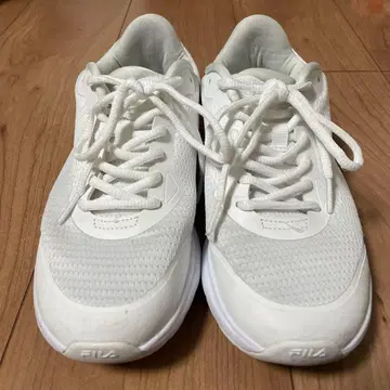 휠라 스니커즈 23.5cm