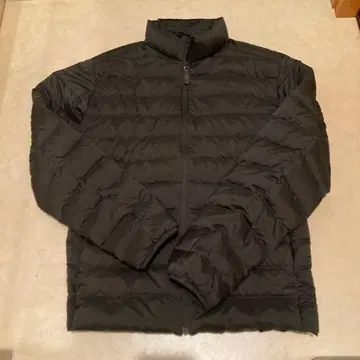 유니클로 NANODESIGN 울트라 라이트 다운 그린 계열