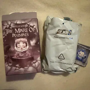 POP MART SKULLPANDA 피규어