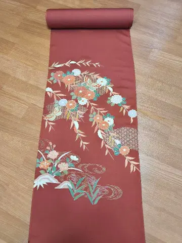 빨간색 꽃무늬 호몬기 츠케사게 순수 실크