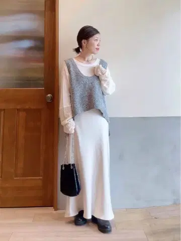 CIAOPANIC TYPY 깊은 U넥 라메 니트 베스트