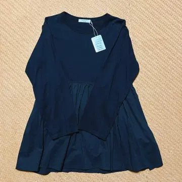 새상품! 프릭스스토어 절개 개더 롱 슬리브 T