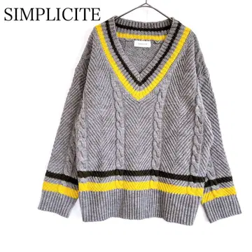 심플리시떼 새상품급 칠드런 니트 스웨터 배색 풀오버 V넥