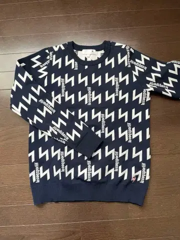 르 꼬끄 스포르티브 네이비 스웨터