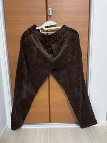 FREAK'S STORE 베이직 실루엣 코듀로이 이지 팬츠