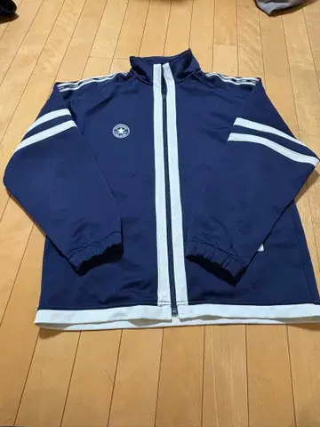 컨버스 저지 상의 네이비 컬러 L 사이즈 정도