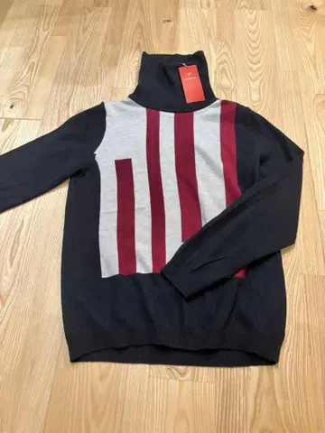 [ 새상품 미사용 ] 정가 26000엔 아마카*스트라이프 터틀넥 니트