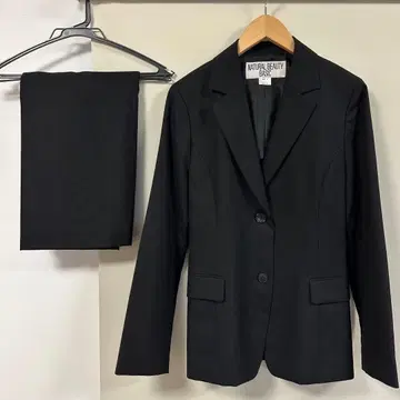 NATURAL BEAUTY BASIC 블랙 자켓 & 스커트 세트