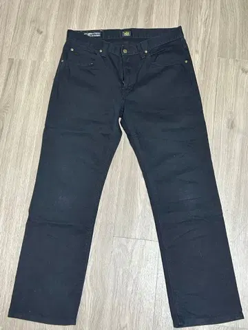 Lee 리 LM4101 블랙 스트레이트 데님