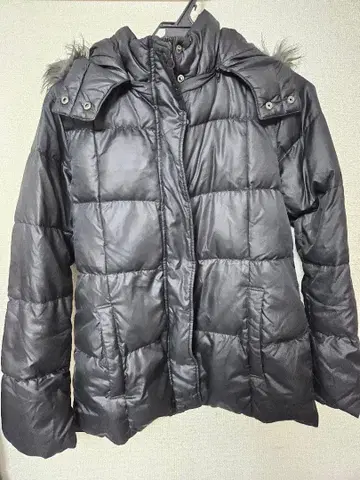 유니클로 올드 블랙 블랙 다운 자켓 퍼 포함 M