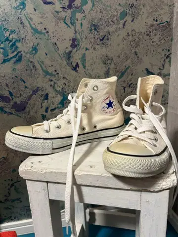 컨버스 올스타 하이컷 23.5cm 화이트 미사용품