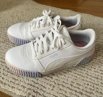 PUMA 화이트 스니커즈 소프트폼