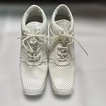 (레어) 미사용 NO NAME 화이트 웨지 스니커즈 36사이즈