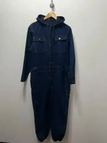 다크 블루 후드 부착 점프 수트