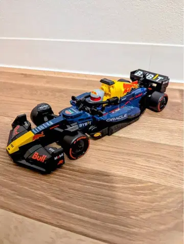 LEGO Oracle Red Bull Racing RB20 F1