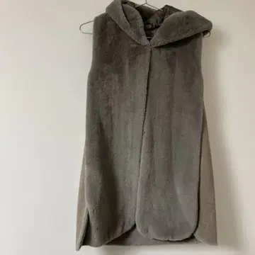 후드 부착 퍼 베스트 HERBIER