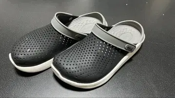 [ crocs ] 남녀 공용 23cm 라이트라이드 크로그