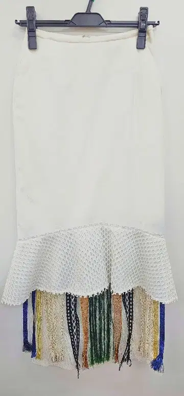 UN3D. 토션 레이스 스커트