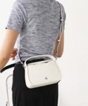 캘빈 클라인 화이트 숄더백