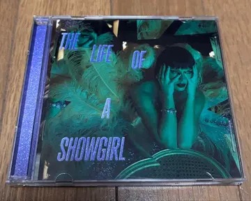 THE LIFE OF A SHOWGIRL