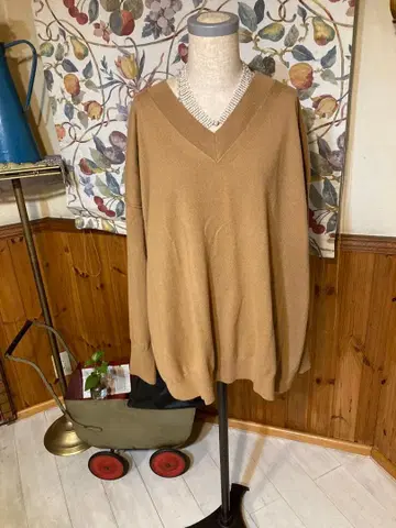 FRAMeWORK 베이지 V넥 니트 프로필 일독