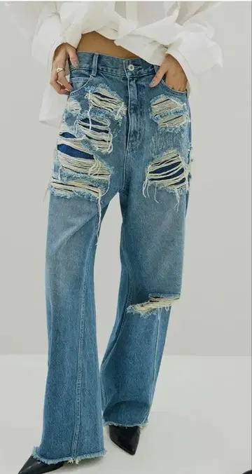 UND HARD DAMAGE LOOSE DENIM