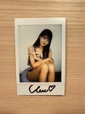 야카케 우미 친필 사인 폴라로이드 E