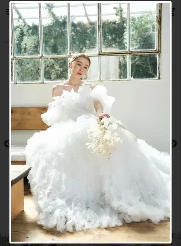 DRESS PRODUCTION / 오프숄더 볼륨 프릴 드레스