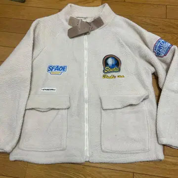 플리스 자켓 화이트 패치 포함