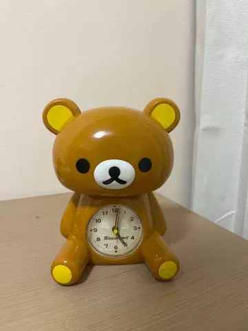 리락쿠마 탁상시계