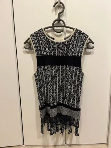 마메쿠로구치 니트 상의 1