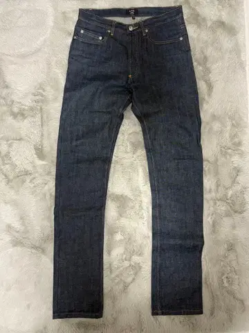 [ 미사용 새상품 ] A.P.C. CURE H 리지드 데님